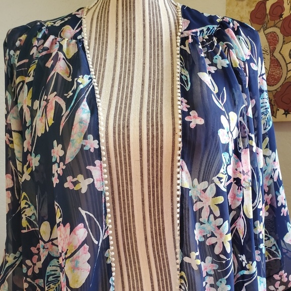 FOREVER 21 FLORAL KIMONO/coverup size S - Picture 2 of 7